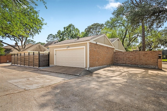 707 Center Hill Dr, Houston, TX 77079 - garage with concrete driveway