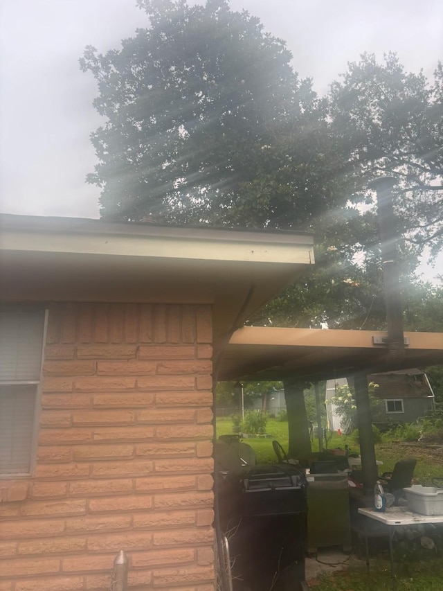6837 Barney Rd, Houston, TX 77092 - exterior view of brick siding