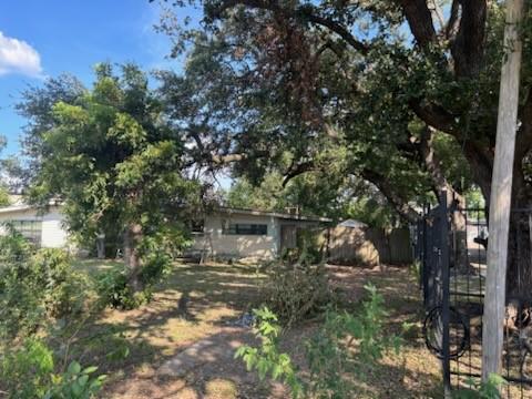 5518 Wyandott Blvd, Houston, TX 77040 - view of yard