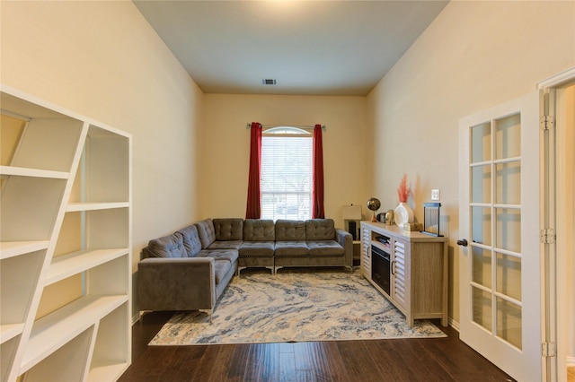 223 Summer Gate Ct, Rosenberg, TX 77469 - living area with dark wood-style floors