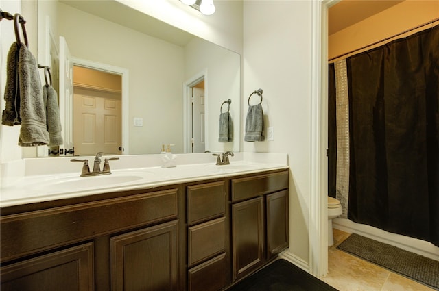 223 Summer Gate Ct, Rosenberg, TX 77469 - full bath with double vanity, toilet, tile patterned flooring, and a shower with curtain