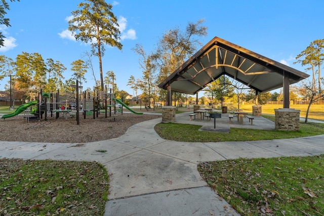 31870 Forest Park Trl, Conroe, TX 77385 - view of community featuring a gazebo