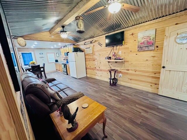 151 Canadian Dr, Trinity, TX 75862