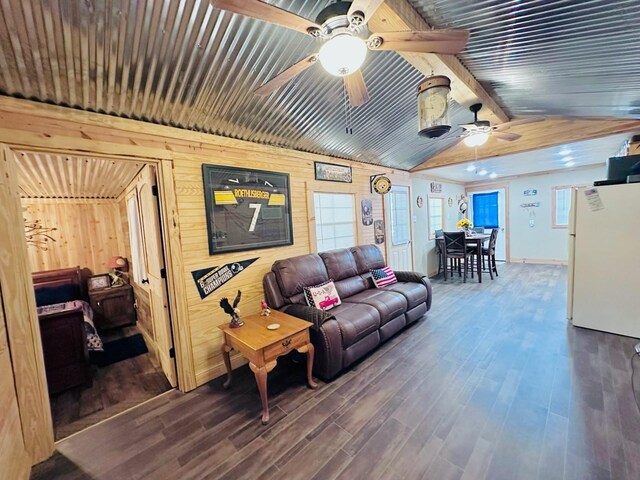 151 Canadian Dr, Trinity, TX 75862