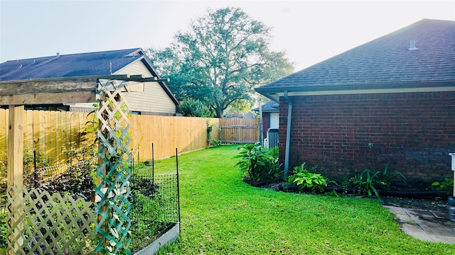 53 S Calla Lily Ct, Lake Jackson, TX 77566 - view of yard