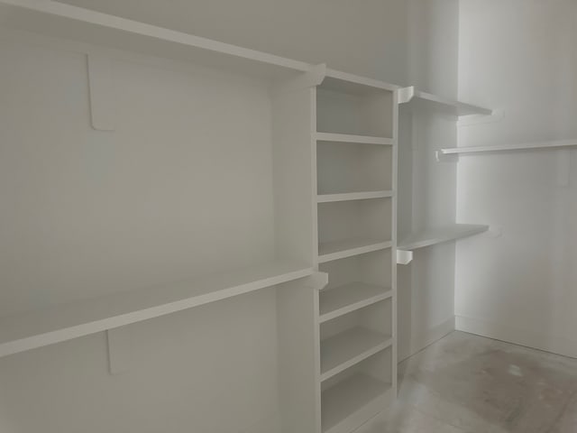 1934 Wildpacher Ln, Houston, TX 77080 - view of walk in closet