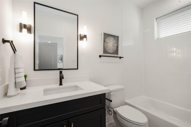 2520 Live Oak St, Houston, TX 77004 - bathroom featuring vanity, toilet, and washtub / shower combination
