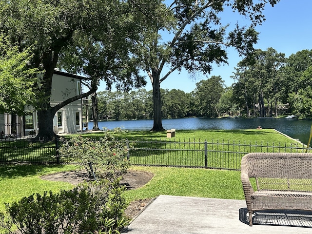 13106 Lookout Mountain Ct, Houston, TX 77069 - view of yard featuring a water view