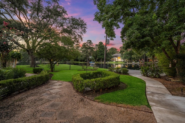 13106 Lookout Mountain Ct, Houston, TX 77069 - surrounding community featuring a water view