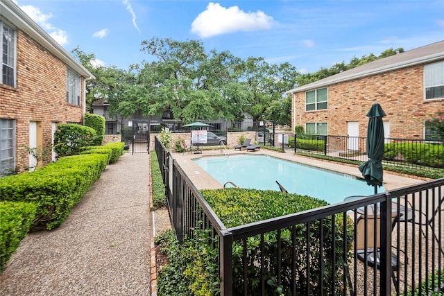 5353 Richmond Ave Unit 6, Houston, TX 77056 - view of community pool