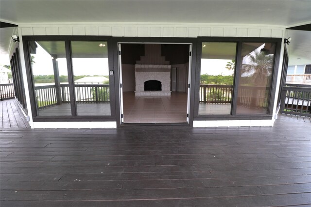 110 Bayou Dr, Baytown, TX 77520 - view of wooden terrace