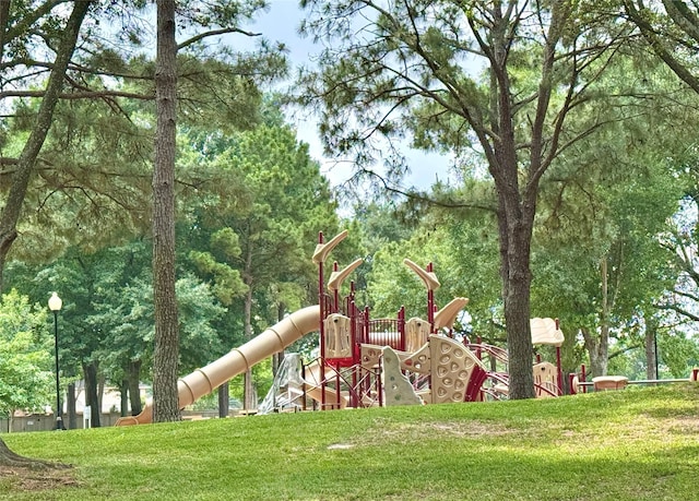 2807 Enchanted Landing Ct, Katy, TX 77494 - community play area featuring a yard