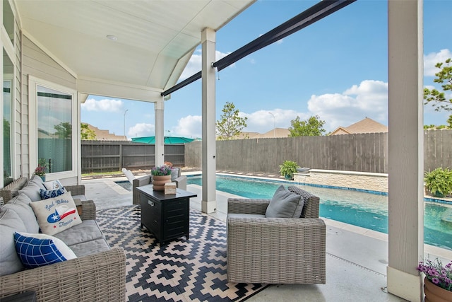 15603 Clearwater Bend Dr, Houston, TX 77044 - fenced backyard with an outdoor hangout area and a patio