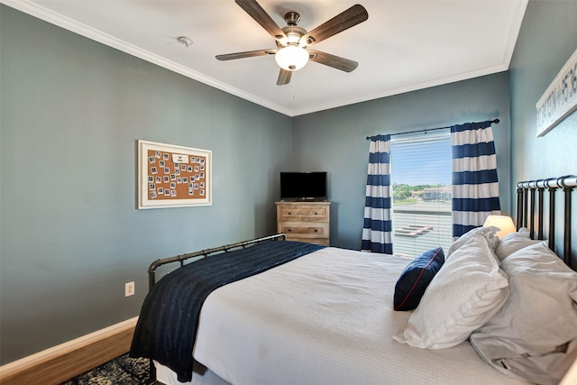12800 Melville Dr Unit B302, Montgomery, TX 77356 - bedroom featuring wood finished floors, crown molding, baseboards, and a ceiling fan