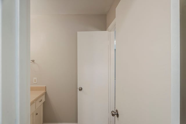 5206 Graystone Ln, Houston, TX 77069 - bathroom featuring vanity