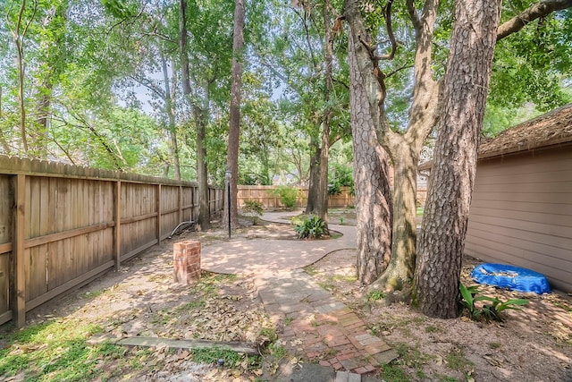 5206 Graystone Ln, Houston, TX 77069 - fenced backyard featuring a patio area