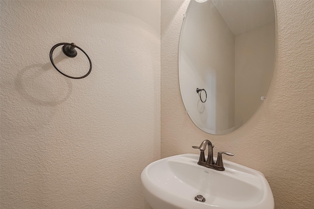 20619 Cactus Lake Ln, Richmond, TX 77407 - bathroom with a sink and a textured wall