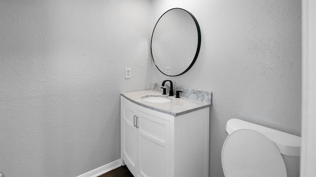 2814 Cambridge Ln, Missouri City, TX 77459 - bathroom featuring toilet and vanity