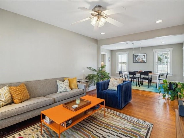 1427 Hall Pl, Houston, TX 77008 - living room featuring wood finished floors, recessed lighting, and a ceiling fan