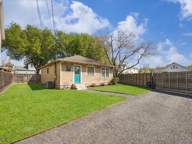 1427 Hall Pl, Houston, TX 77008 - back of house with entry steps and central AC