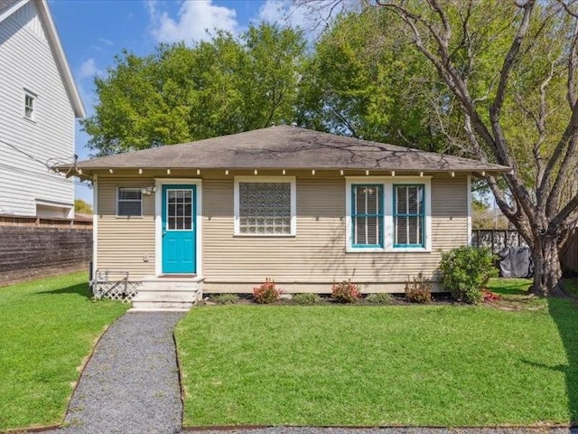 1427 Hall Pl, Houston, TX 77008 - bungalow featuring a shingled roof