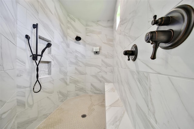 151 Alamo Dr, Huntsville, TX 77340 - full bathroom with a tile shower