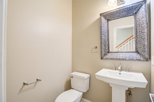 1811 Senca Springs Ct, Katy, TX 77450 - half bath with toilet and baseboards