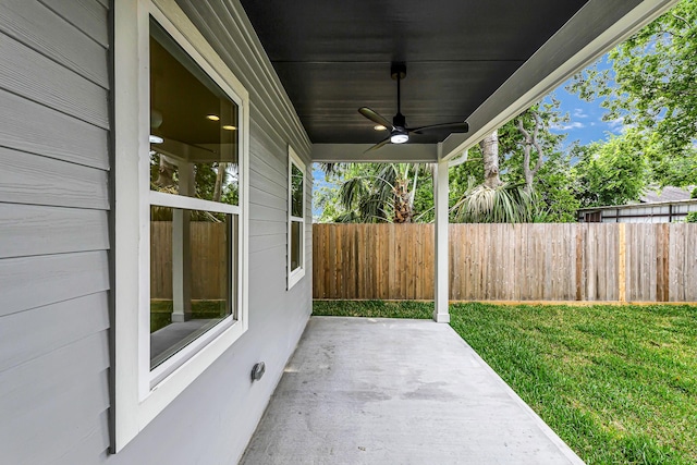 4224 Buck St, Houston, TX 77020 - view of patio / terrace with ceiling fan