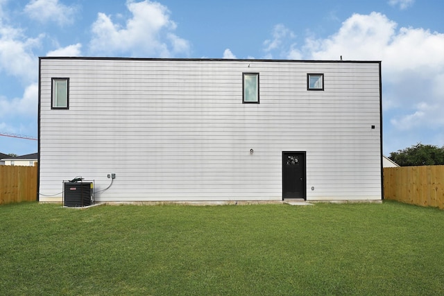 9805 Fabiola Dr, Houston, TX 77075 - back of house featuring cooling unit