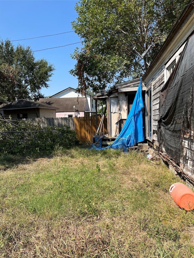 5420 Pease St, Houston, TX 77023 - view of yard