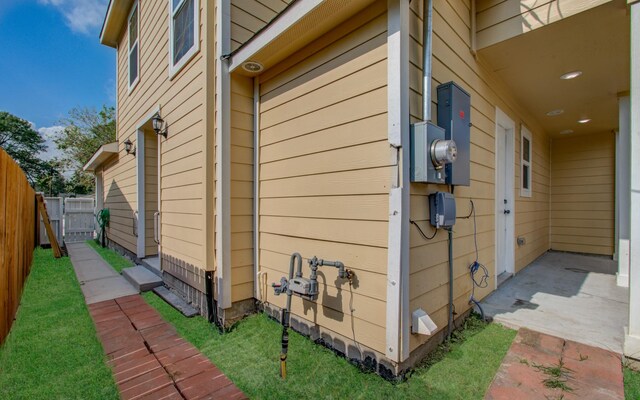 5403 Farley Dr, Houston, TX 77032 - view of side of property