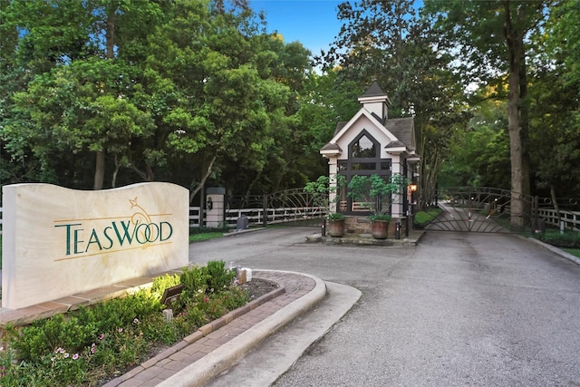 7393 Teaswood Dr, Conroe, TX 77304