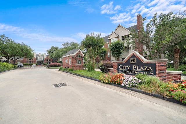 1330 Old Spanish Trl Unit 5203, Houston, TX 77054 - community / neighborhood sign with a residential view