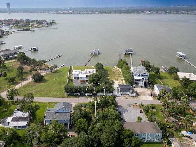 1825 Cove Park Dr, League City, TX 77565