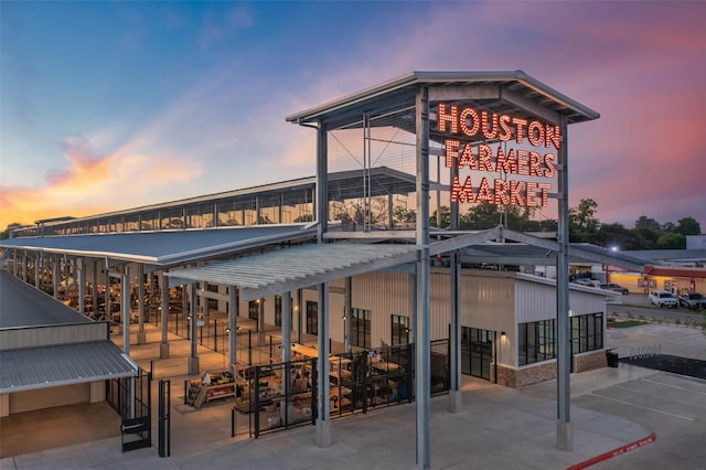 1212 Nadine St, Houston, TX 77009 - view of community featuring a patio area