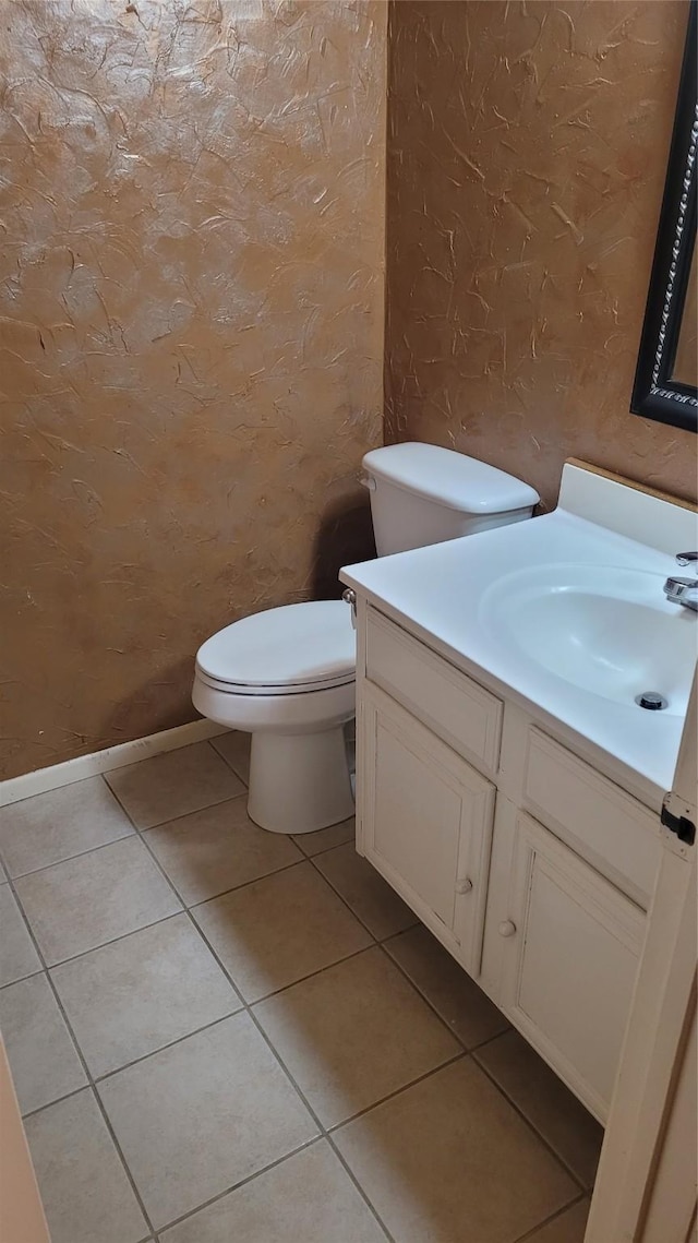 3306 High Pine Dr, Missouri City, TX 77459 - half bath featuring vanity, toilet, tile patterned floors, and wallpapered walls