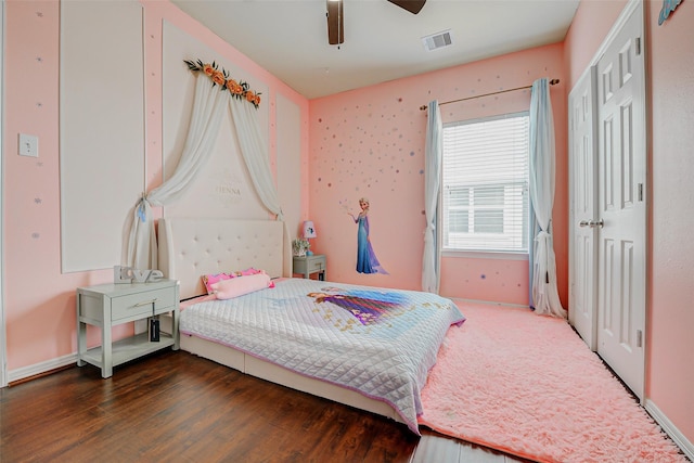 4114 Elk Bluff Ln, Katy, TX 77494 - bedroom with wood finished floors and ceiling fan