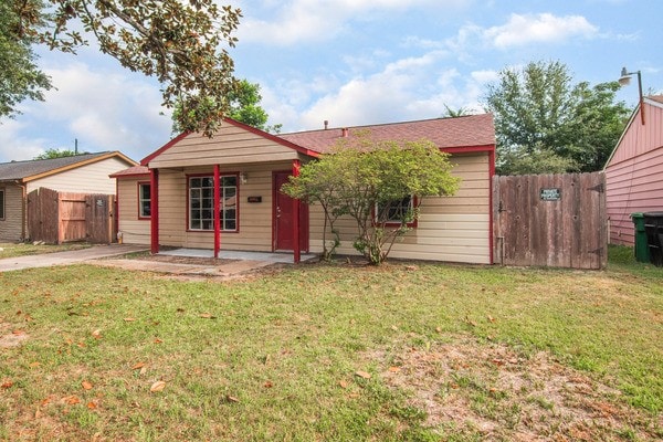 3322 Mccrarey Dr, Houston, TX 77088 - view of ranch-style home
