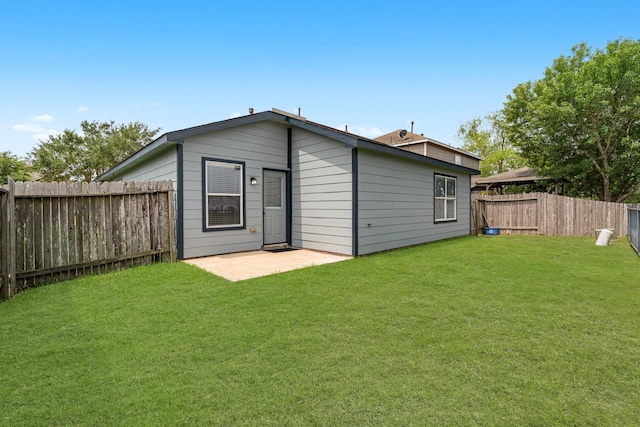 21606 Borah Peak Way, Katy, TX 77449 - rear view of property with a patio area