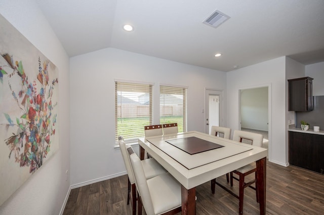 5126 Ternberry Forest Ln, Katy, TX 77449 - dining area with dark wood-style flooring, baseboards, recessed lighting, and lofted ceiling