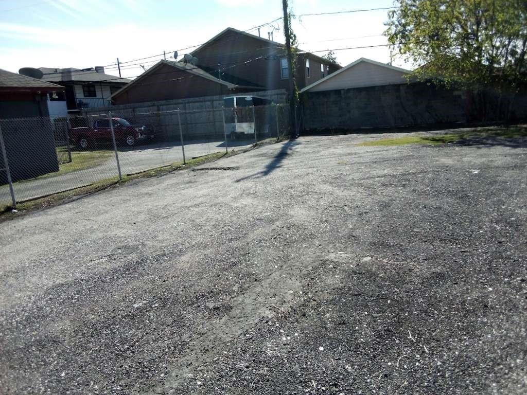 2910 Blodgett St, Houston, TX 77004