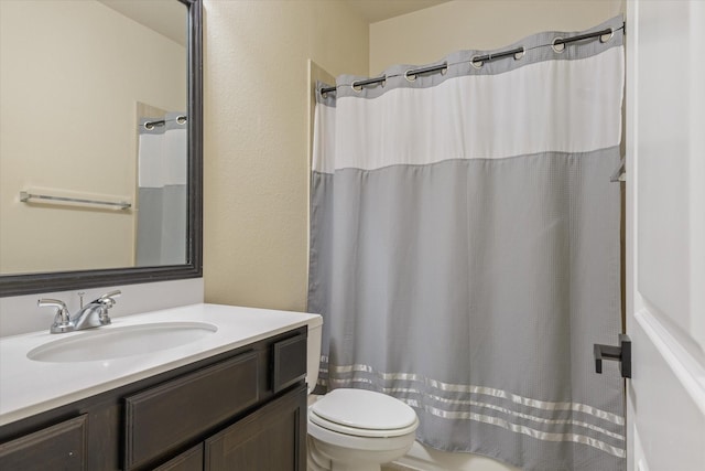16815 Bornish Hill Ct, Humble, TX 77346 - full bathroom with toilet, vanity, and a shower with curtain