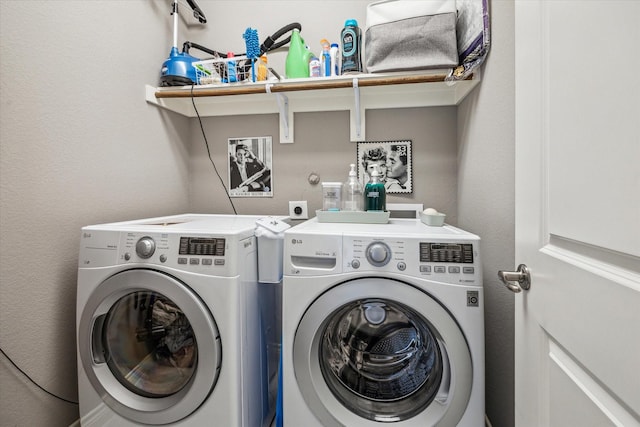 1115 E 27th St, Houston, TX 77009 - laundry room with washer and clothes dryer