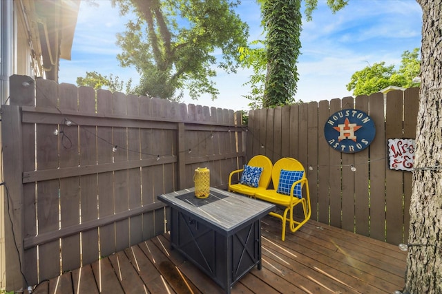 1115 E 27th St, Houston, TX 77009 - view of wooden deck