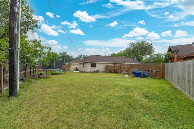 402 Teakwood Dr, Victoria, TX 77901 - view of yard featuring a trampoline