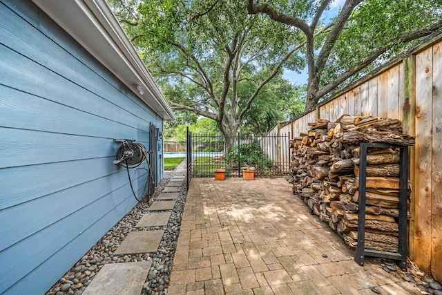 1907 Round Lake Dr, Houston, TX 77077 - view of patio / terrace