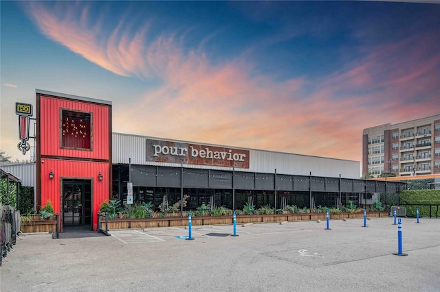 2510 Travis St Unit 301, Houston, TX 77006 - property at dusk featuring view of commercial area