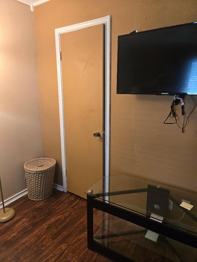 6815 Maczali Dr, Houston, TX 77489 - bedroom featuring wood finished floors
