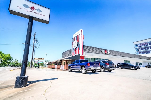 1746 Du Barry Ln, Houston, TX 77018 - view of commercial property featuring uncovered parking