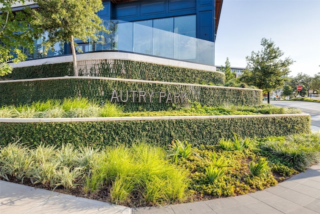 1851 Sul Ross St, Houston, TX 77098 - view of community / neighborhood sign